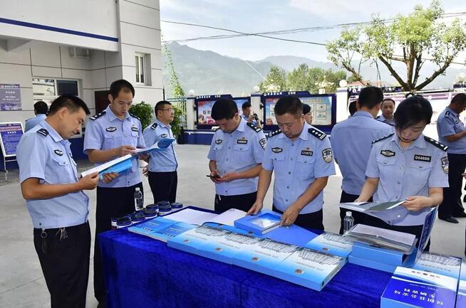 智璟無人機立足70周年國慶大慶， 為漢陰警務保障工作保駕護航